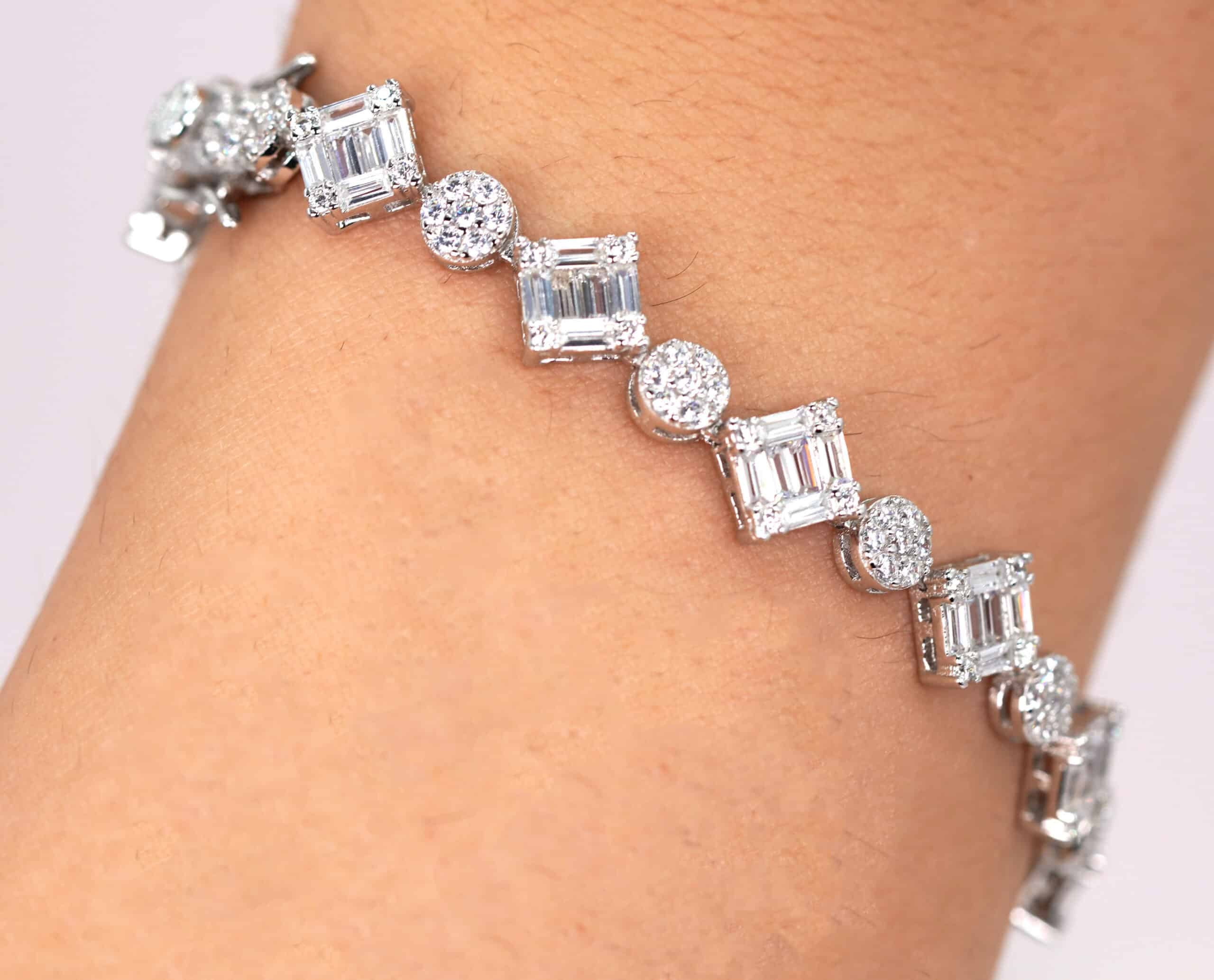 Shop Exquisite Silver Tennis Bracelets - Perfect for Any Occasion