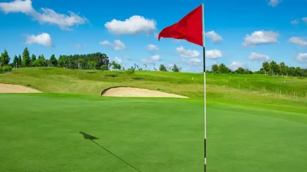 Discover Golf Flags in Various Colors for Precise Hole Positioning