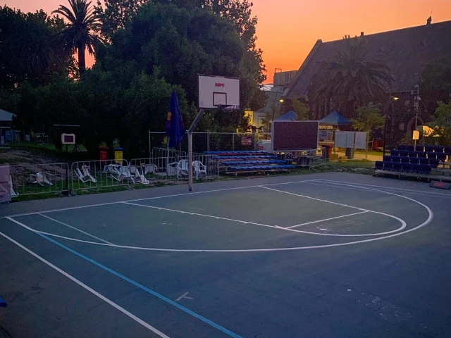 Find the Best Outdoor Basketball Courts Near Me for Pickup Games