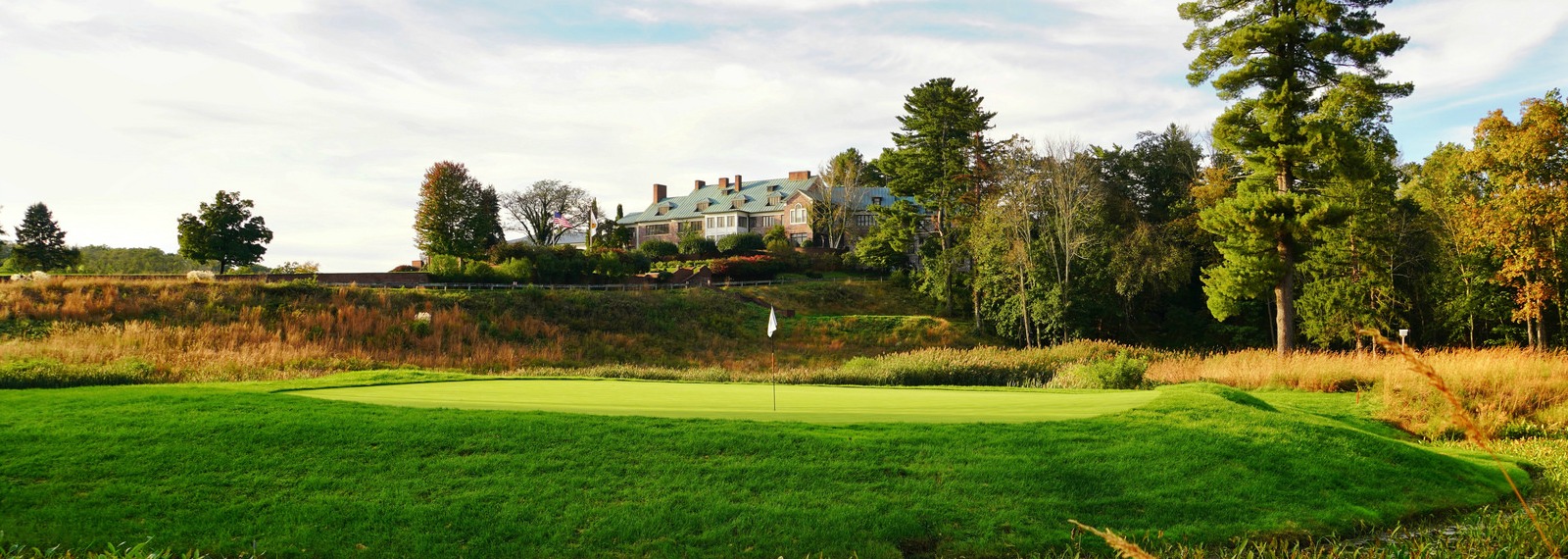 Experience Luxury and Challenging Golf at Hamilton Farm Golf Club