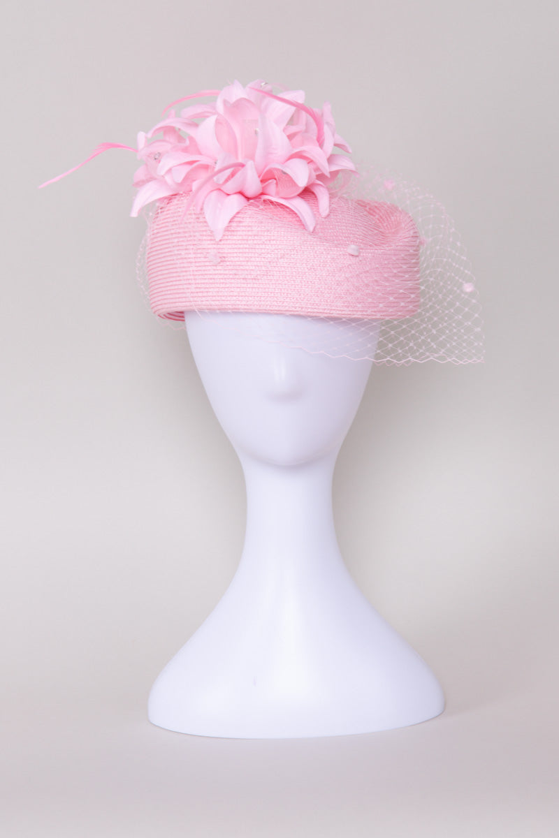 Pillbox Hat: The Timeless Elegance of a Classic Accessory