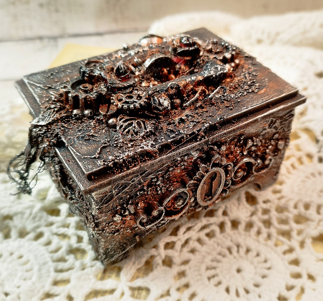 Explore Unique Trinket Boxes: Perfect for Jewelry, Gifts, and Collectibles