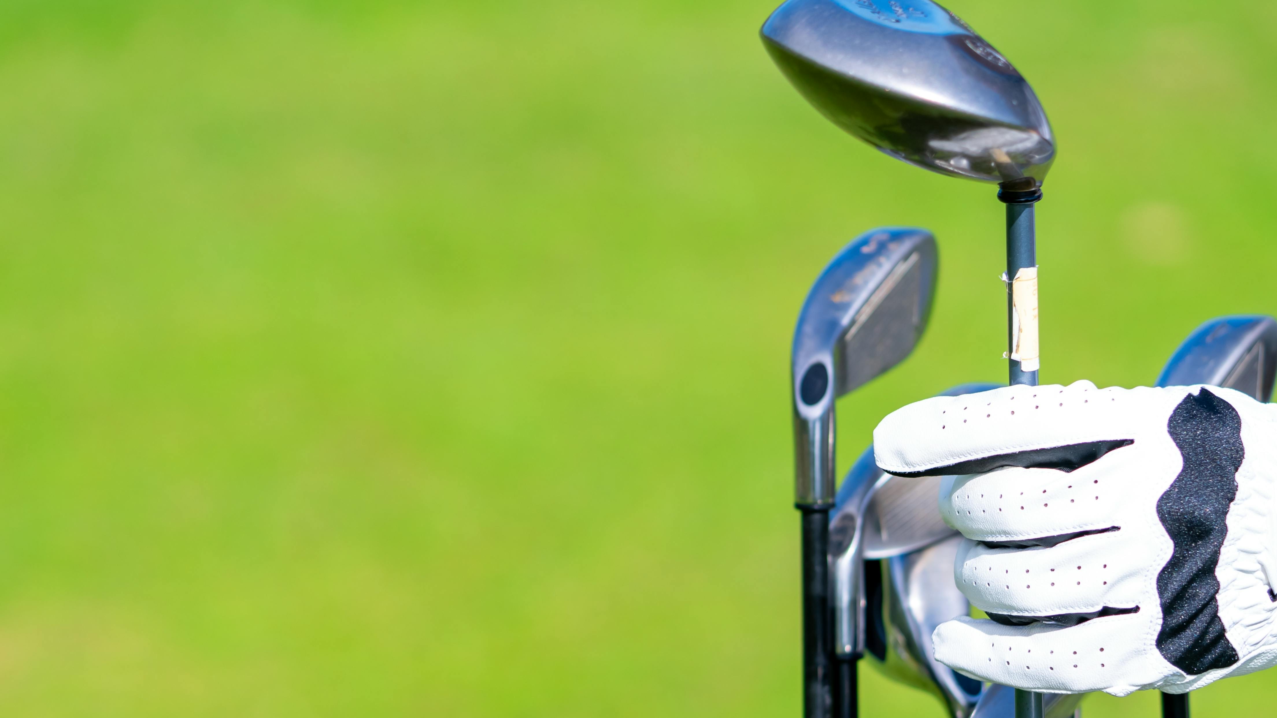 How to Choose the Perfect Golf Club Cleaner: Essential Tips for Every Golfer