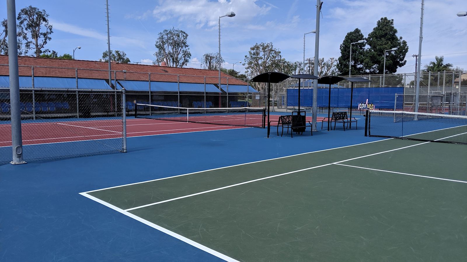 Book a Court at Lakewood Tennis Center: Tennis for All Levels