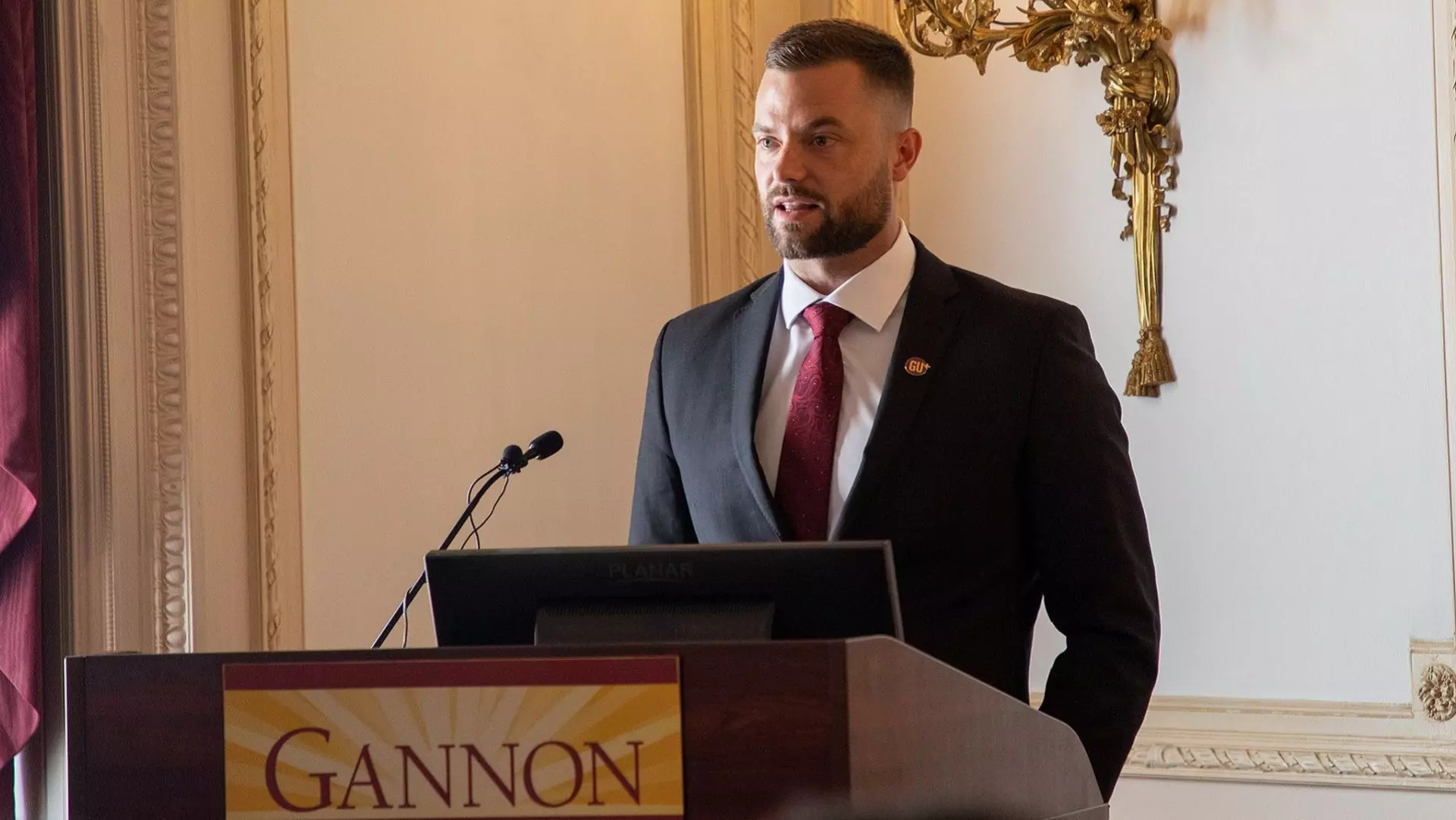 Gannon Basketball: Coach Fee Leads Golden Knights to Historic Success in 2024