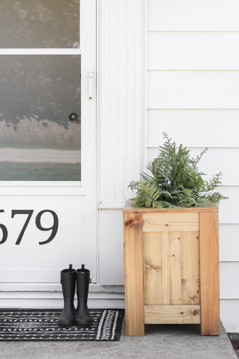 Want Durable Planters? Why Cedar Planter Boxes are a Great Choice.