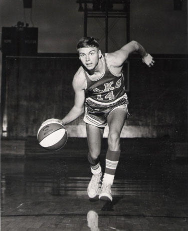 Russ Critchfield Basketball: A Look Back at the California Guard Legend