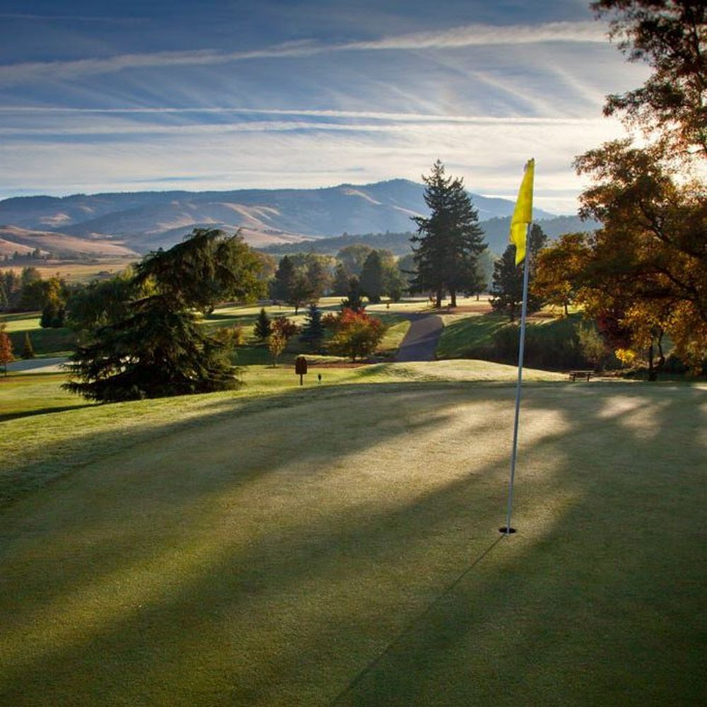 Best Golf Course in Grants Pass Oregon: Find Your Perfect Game Here Now