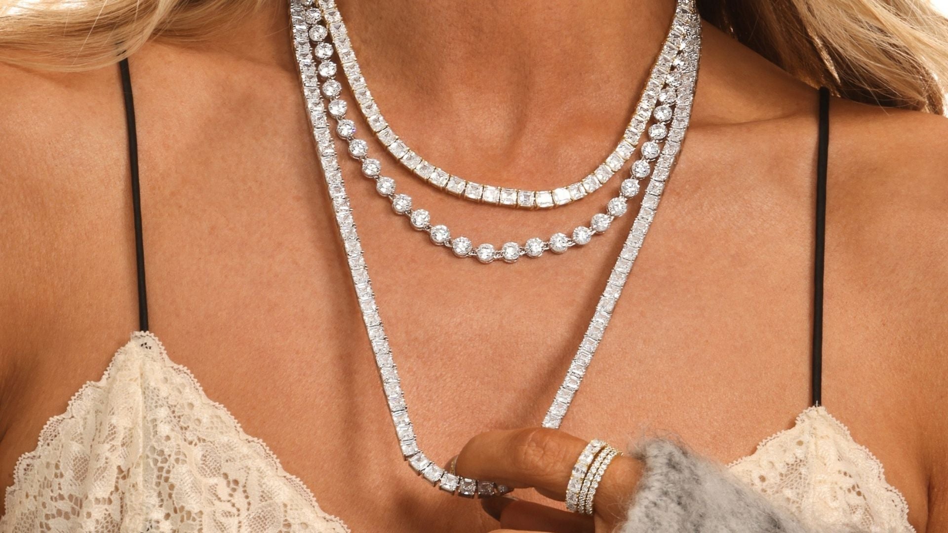 How to Pick the Perfect Cubic Zirconia Tennis Necklace (A Simple Guide)