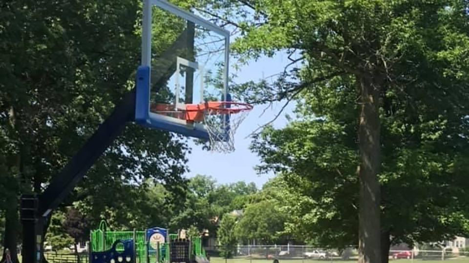 Basketball hoops Rochester NY, top shops and courts, see where to go now!