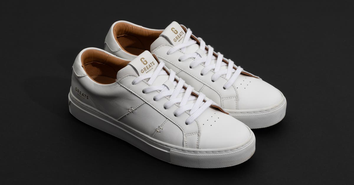 White and Gold Tennis Shoes: Stylish Options for Everyone, Find Your Perfect Pair Today