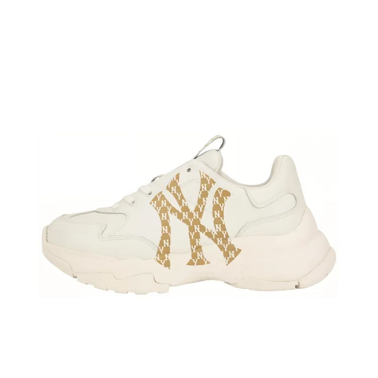 White and Gold Tennis Shoes: Stylish Options for Everyone, Find Your Perfect Pair Today